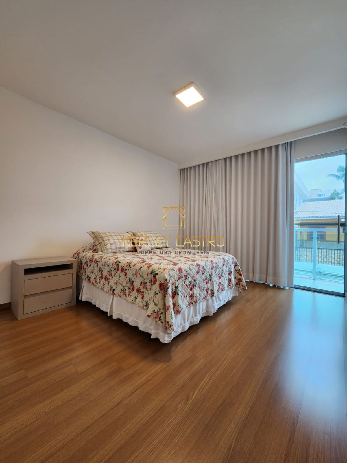 VENDO ÓTIMO APARTAMENTO NO BAIRRO JARDIM ARIZONA 